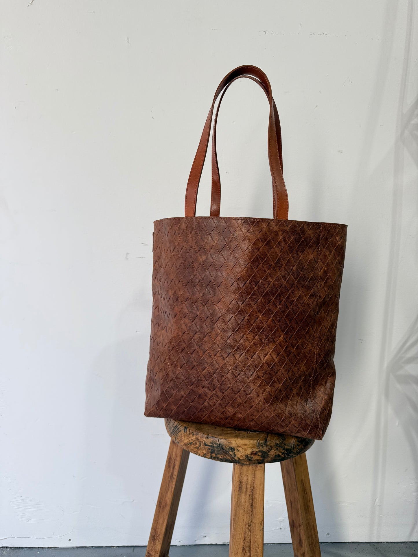 Giovana Tote - Brown Large Weave