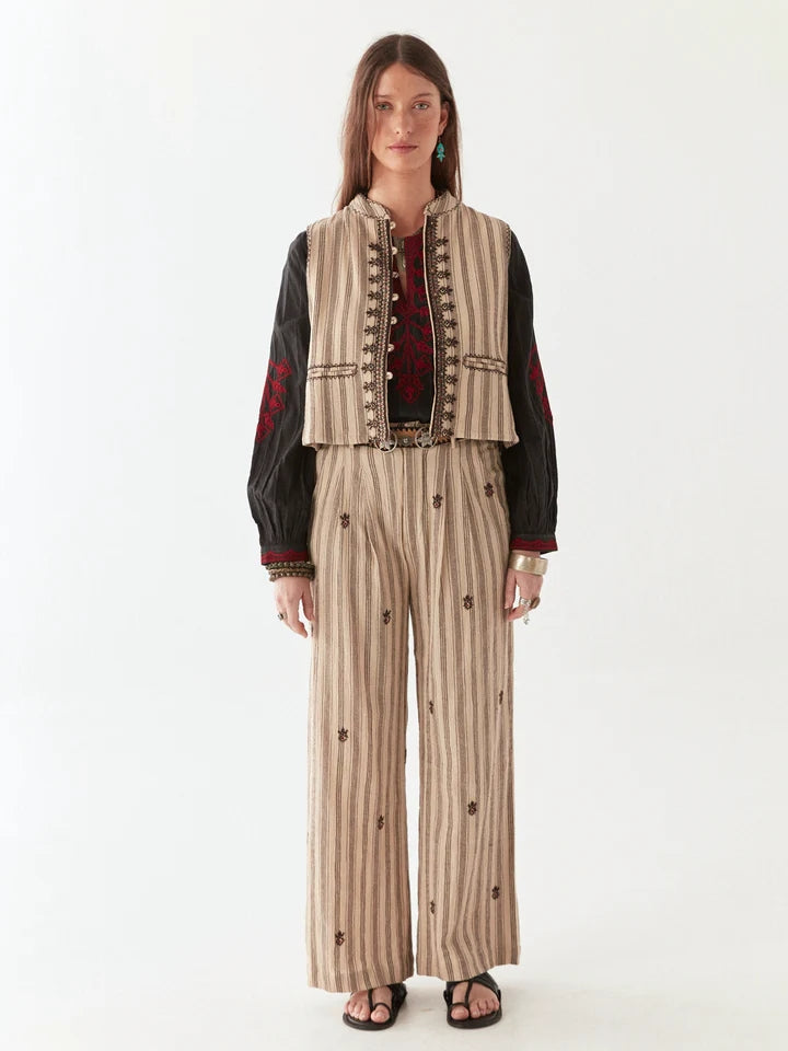 Dalia Vest