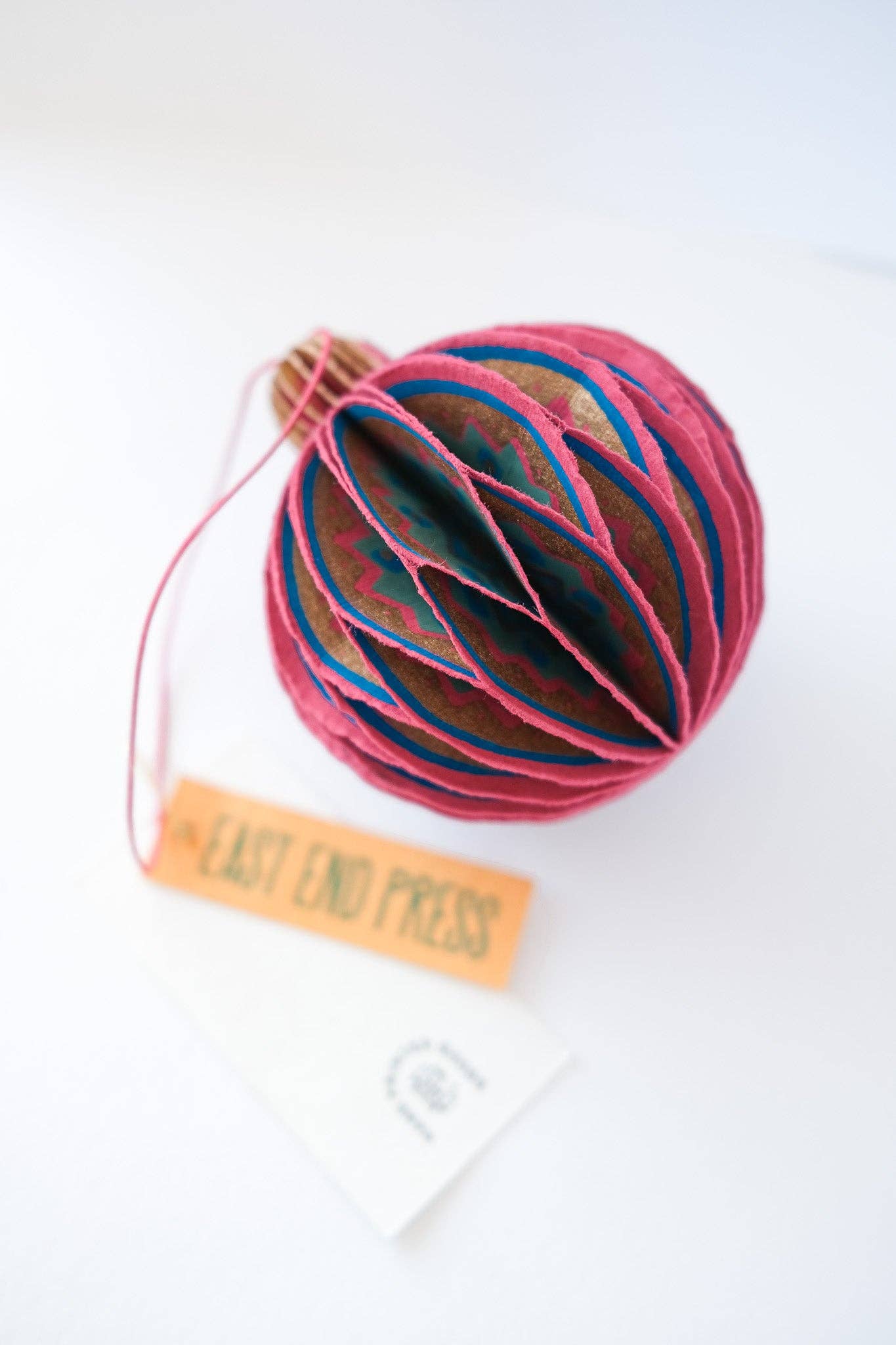UK/EU: Pink Bauble Honeycomb