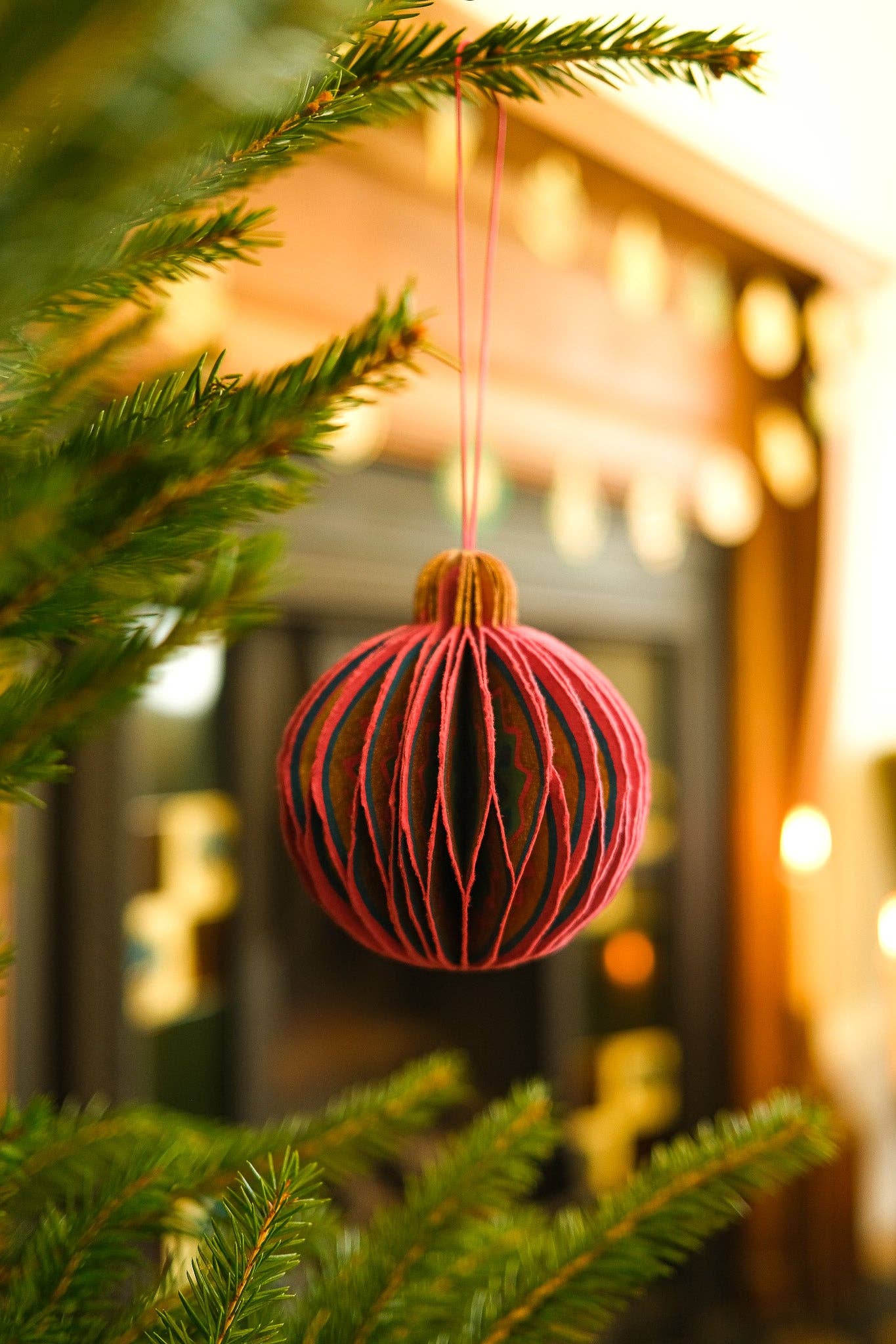 UK/EU: Pink Bauble Honeycomb
