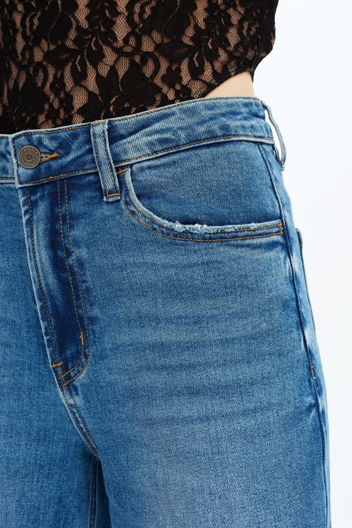 BYW8101 - Super High Rise Wide Leg- Mid Blue