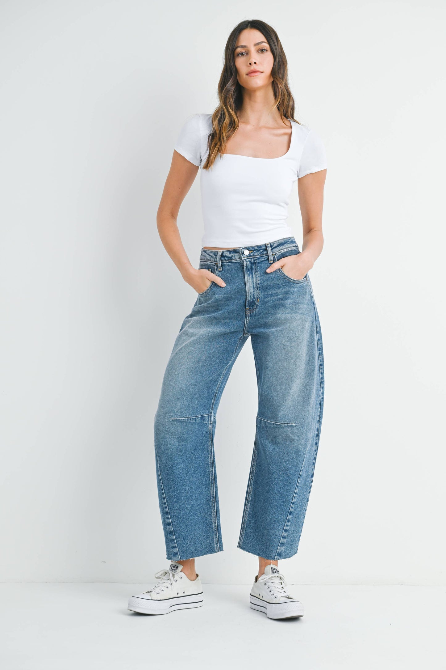 BP473J - MED - Barrel Jean w/ Seams
