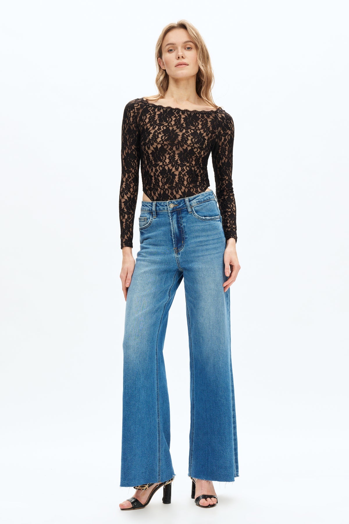 BYW8101 - Super High Rise Wide Leg- Mid Blue