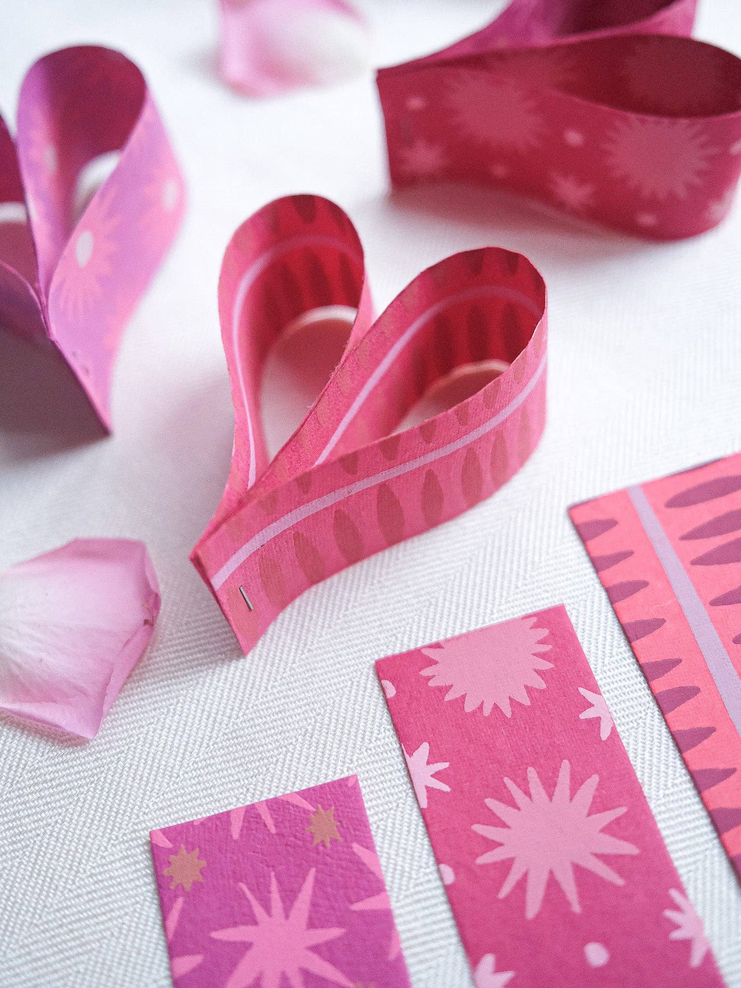 UK/EU: Pink & Red Paper Chain Kit