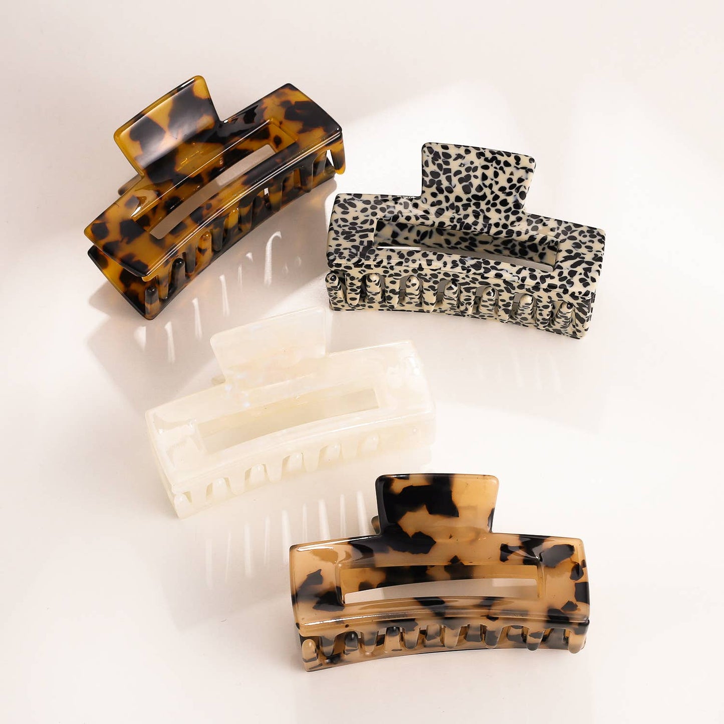 Luna Medium | Classic Medium Rectangle Claw Clip