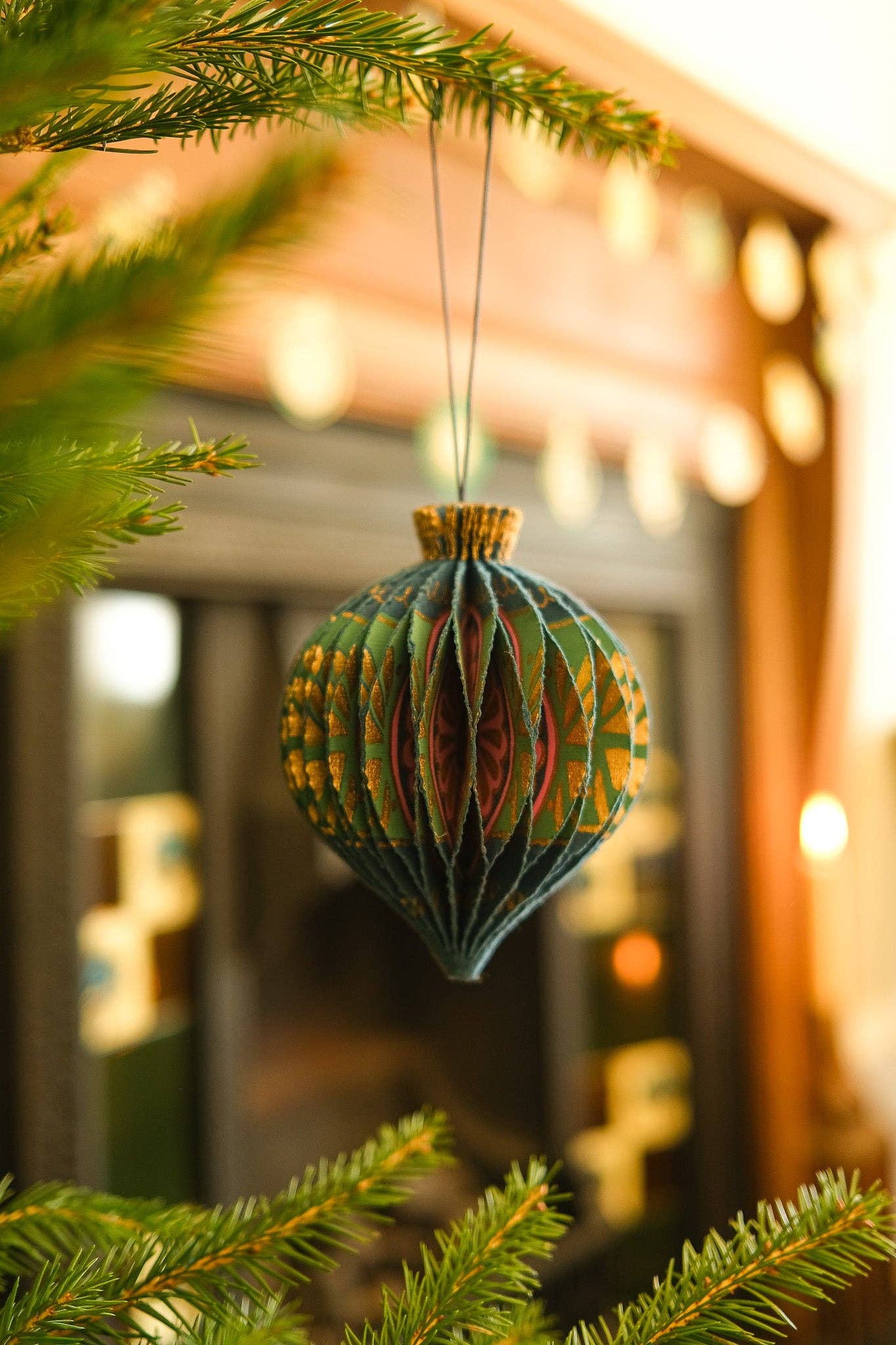 UK/EU: Blue Bauble Honeycomb