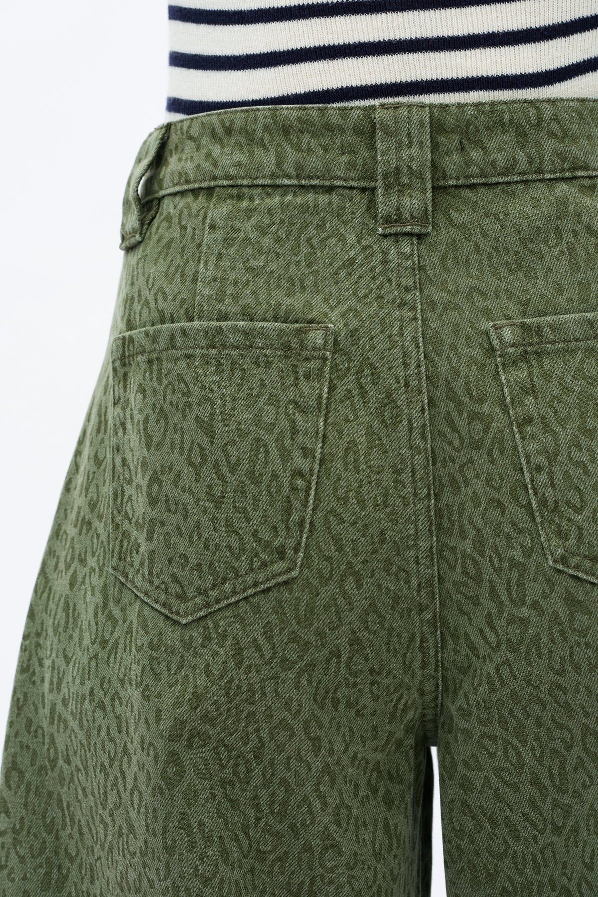 High Rise Leopard Barrel Pant
