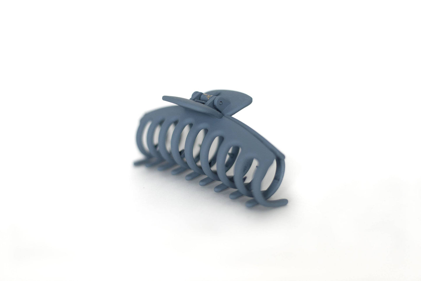 Matte Jumbo Hair Claw