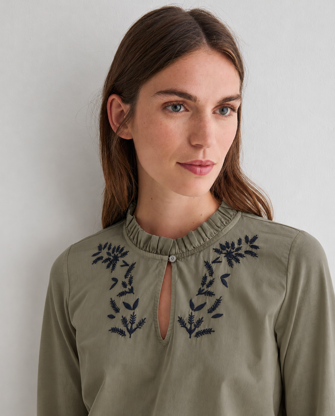 45167 Shirt With Embroidered Detail
