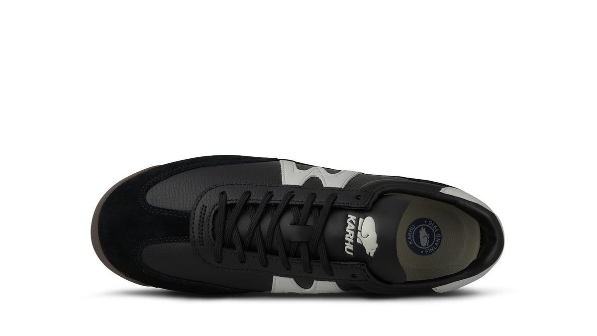 Mestari 76 - Jet Black / Blanc De Blanc
