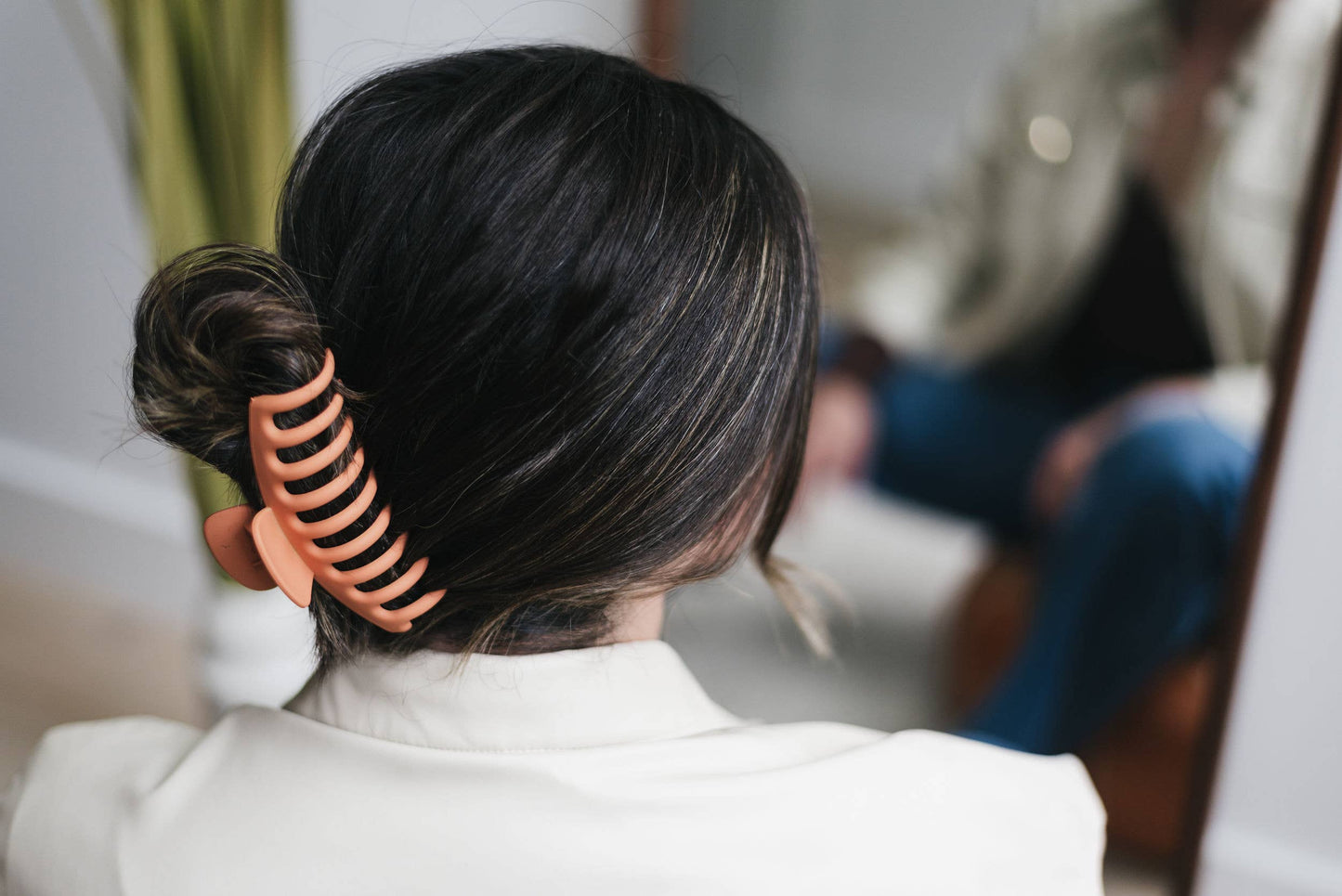 Matte Jumbo Hair Claw