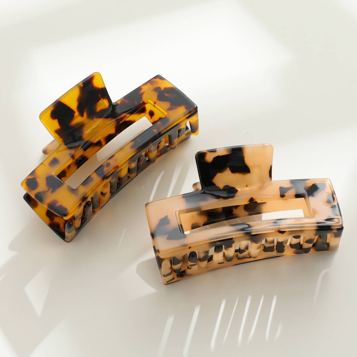 Luna Medium | Classic Medium Rectangle Claw Clip