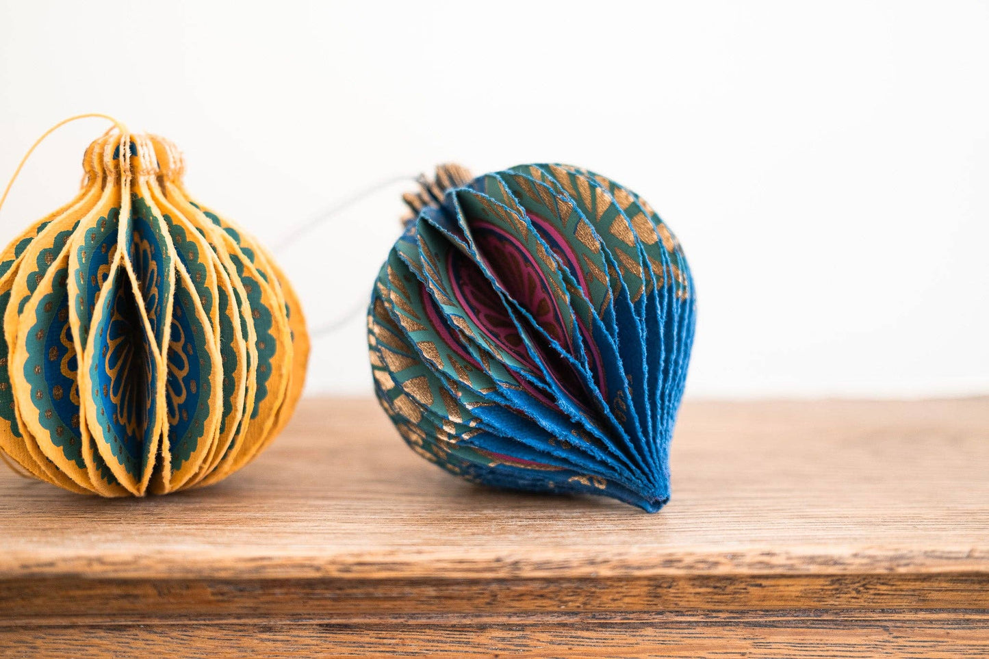 UK/EU: Blue Bauble Honeycomb
