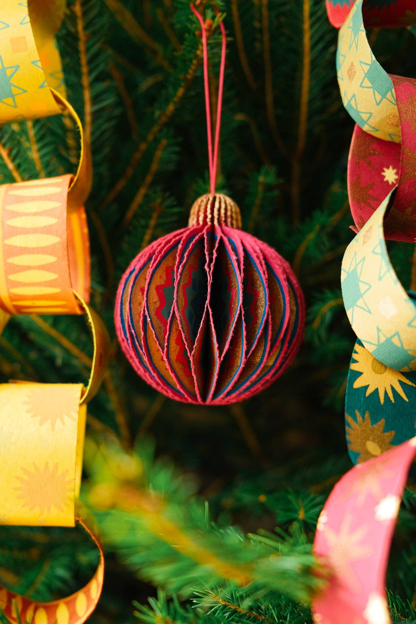 UK/EU: Pink Bauble Honeycomb