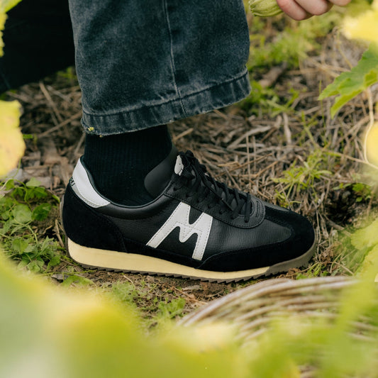 Mestari 76 - Jet Black / Blanc De Blanc